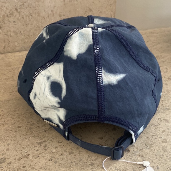 Lululemon Baller Hat - Picture 4 of 14